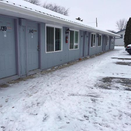 Custom Stay Thief River Falls Exterior photo